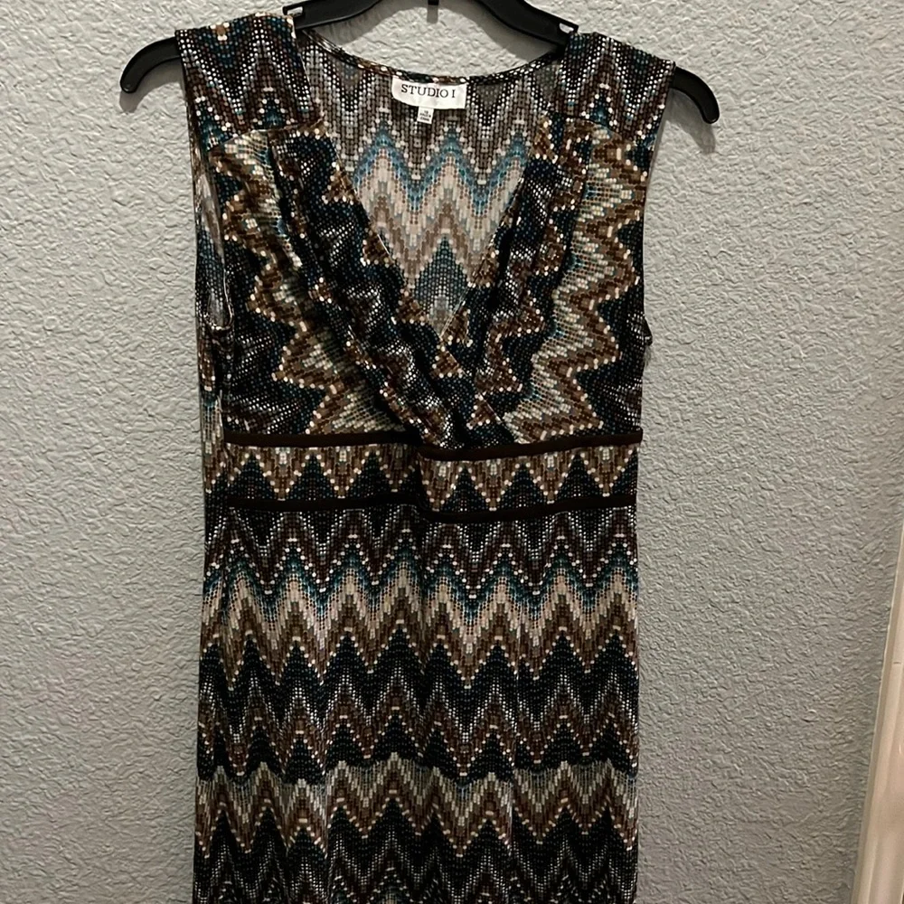 Studio I Brown V Neck sleeveless dress size 10 - Picture 1 of 4